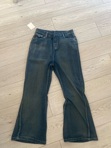 джинсы брюки женские: Продаю клеш джинсы true religion
Размер L
На рост 180-190
