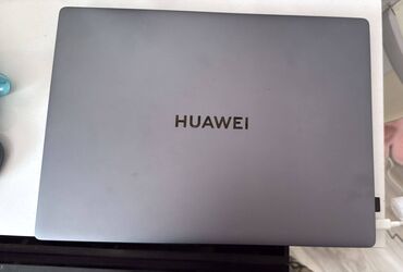 Huawei: Intel Core i5, 16 ГБ ОЗУ, 15 "