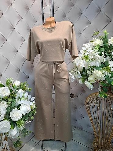 iris smart: Damski komplet – bluza i pantalone sa štras detaljima - Dvodijelni — 5