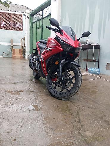 Motosikletlər: 250 sm3 — 2