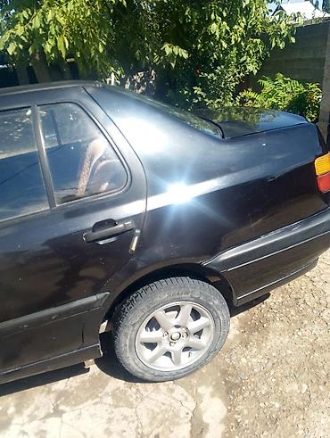 вампер венто: Volkswagen Vento: 1992 г., 1.8 л, Механика, Бензин, Седан — 3