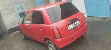 Daihatsu: Daihatsu Cuore: 2001 г., 1 л, Механика, Бензин, Хэтчбэк