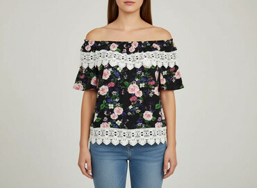 sukienki z piórami na ramionach: Women's blouse, size S