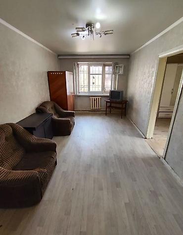 Продажа квартир: 2 комнаты, 42 м², Сталинка, 1 этаж, Старый ремонт — 1