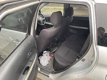 Toyota: Toyota ist: 2003 г., 1.3 л, Автомат, Бензин, Хэтчбэк — 10