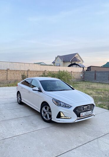 кожаный салон: Hyundai Sonata: 2017 г., 2 л, Автомат, Бензин, Седан