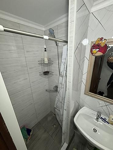 Посуточная аренда комнат: Сдаётся компактная студия с отдельным санузлом и кухонной зоной — 12