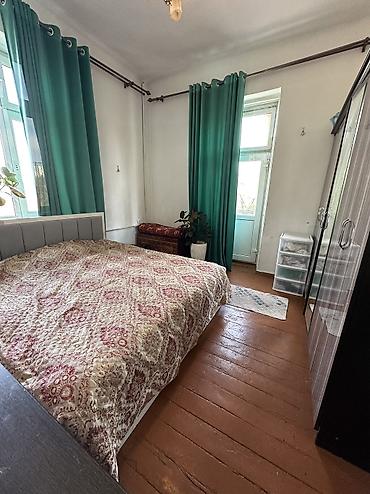 квартиры ошский рынок: 2 комнаты, 49 м², Сталинка, 3 этаж, Старый ремонт — 1