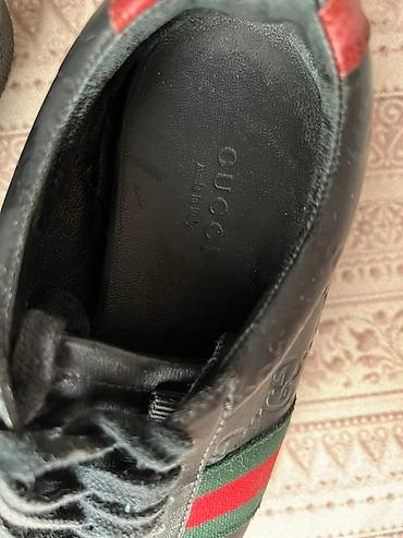 сандали: Черные кожаные кроссовки Gucci оригинал,были куплены в Италии. Размер — 2