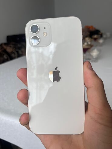 Apple iPhone: IPhone 12, 128 ГБ, Белый, Зарядное устройство, Защитное стекло, Кабель, 77 %