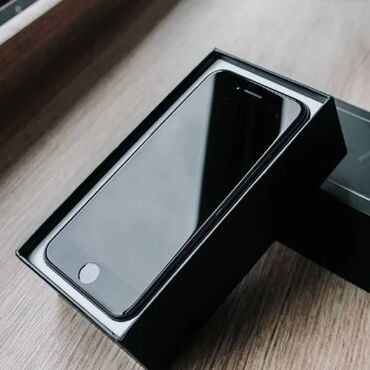 коробка: IPhone 7, Б/у, 128 ГБ, Jet Black, Коробка, 100 %