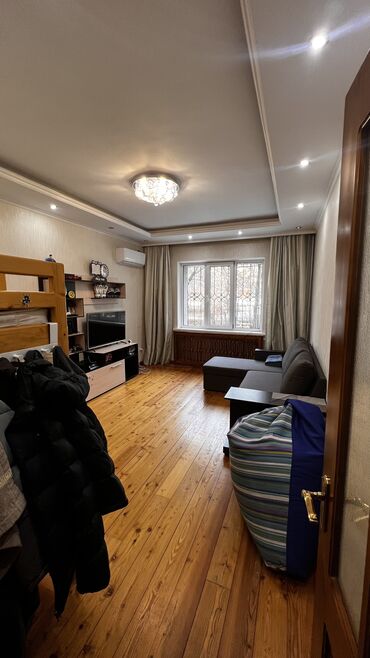 дешевые квартиры в оше: 2 комнаты, 60 м², 106 серия, 1 этаж, Евроремонт