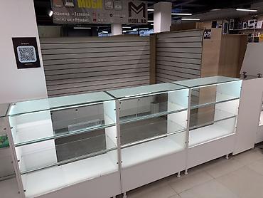 Продаю торговую точку в ТЦ ГУМ 8 кв, для продажи аксессуаров at lalafo.kg Продаю торговую точку в ТЦ ГУМ 8 кв, для продажи аксессуаров