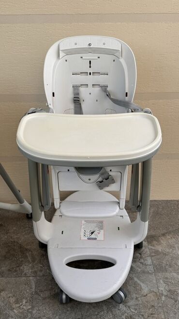 развивающий коврик для детей: Стульчик для кормления, Peg perego, Пластик, Трансформер, цвет - Белый