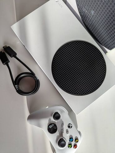 akusticheskie sistemy kef s pultom du: Продам Xbox Series S, в новом состоянии. Подойдёт как подарок. Геймпад