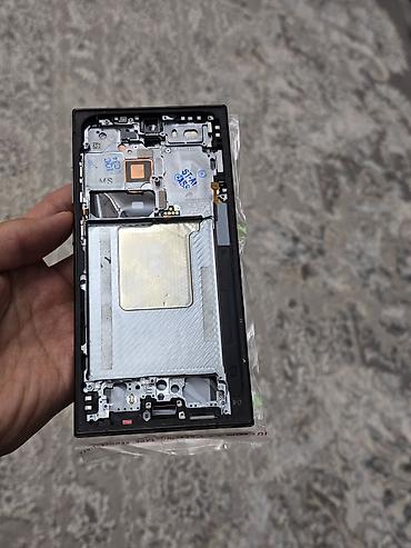 note 21 ultra: Samsung Galaxy S24 Ultra, Б/у, 256 ГБ, цвет - Черный, 1 SIM, eSIM — 10