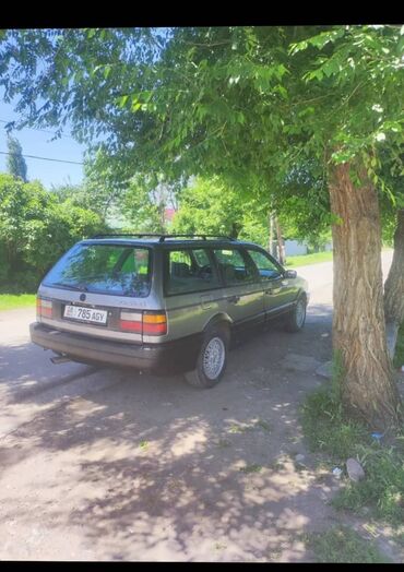 пассат 2002: Volkswagen Passat: 1989 г., 1.8 л, Механика, Бензин, Универсал