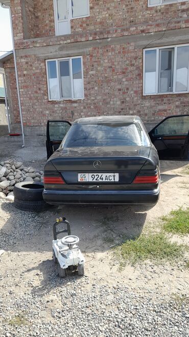 mercedes benz e 220: Mercedes-Benz 220: 1994 г., 2.3 л, Механика, Бензин