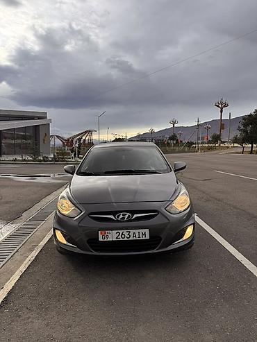 bmw g80: Hyundai Solaris: 2012 г., 1.6 л, Автомат, Бензин, Седан — 3