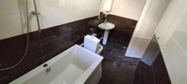 Həyət evləri və villaların satışı: 7 otaqlı, 220 kv. m, Kredit yoxdur, Orta təmir — 4