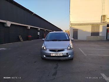задние стопы на фуру: Honda Fit: 2004 г., 1.3 л, Вариатор, Бензин, Хэтчбэк — 1
