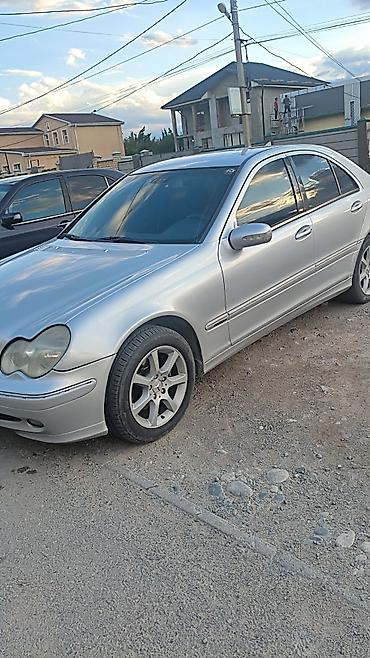 антены для авто: Mercedes-Benz C-Class: 2001 г., Седан — 4