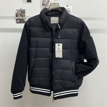 Plaşlar: Vetrovka kurtka, Moncler