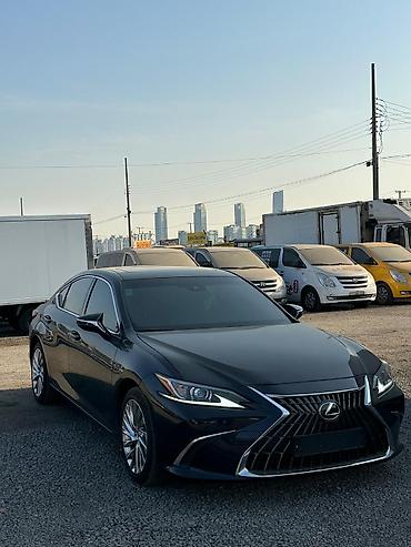 Lexus: Lexus ES: 2023 г., 2.5 л, Гибрид — 2