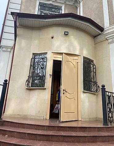 Дома: 700 м², 6 комнат и более, Золотой квадрат — 6
