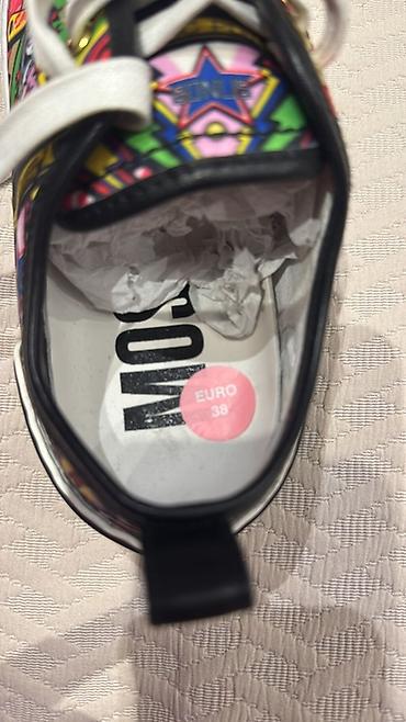 Mokasin və loferlər: Moschino üslubunda parlaq printli unisex krossovkalar - Ölçü: EU 38 — 1
