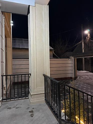 Продажа квартир: 5 и более комнат, 190 м² — 3