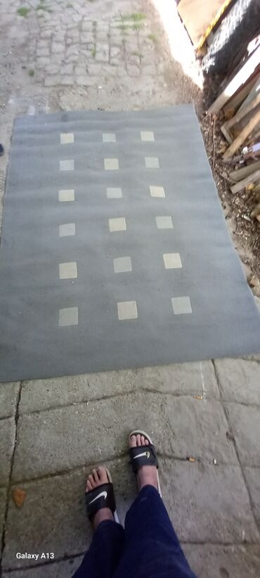 Tepisi i prostirke: Tepisi polovni od 1500din do 4000din i polovan namestaj Zemun za sve — 9