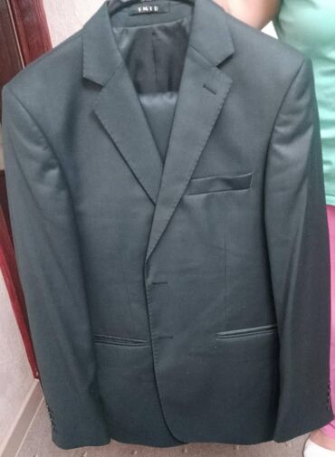 прокат мужских костюмов: Новый абсолютно костюм. тёмно серый. Купили, размер не подошёл