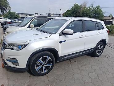 byd e6: Changan CS75: 2020 г., 1.5 л, Робот, Гибрид, Кроссовер — 4