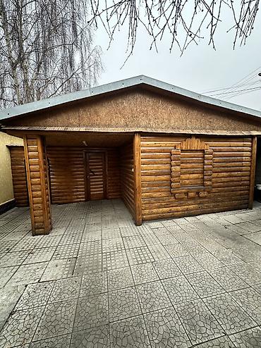 Продажа коттеджей и домов: Продаётся дом в «золотом квадрате» Чолпон-Аты. Вторая линия от трассы — 19