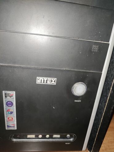 Masaüstü kompüterlər və iş stansiyaları: Bu dəstə LG Flatron L1960TR modeli monitor, 2.1 səs sistemi — 8