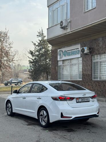 Hyundai: Hyundai Elantra: 2020 г., 1.6 л, Электромобиль — 4