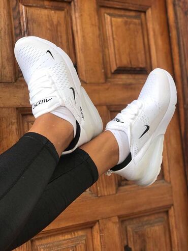 puma patike na platformu: Nike air max 270 patike

Novo
Brojevi 36 do 46

fb Moja Kupovina 1