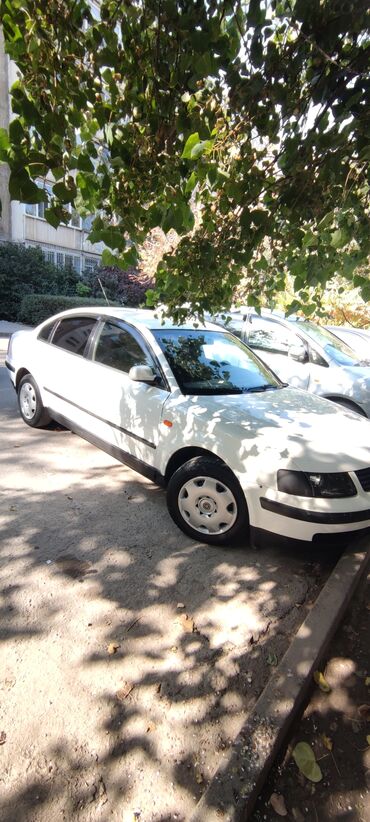купить авто в рассрочку: Volkswagen Passat: 1997 г., 1.6 л, Автомат, Бензин, Седан