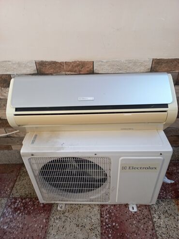Kondisionerlər: Kondisioner Electrolux, İşlənmiş, 40-45 kv. m, Split sistem, Kredit yoxdur, Ödənişli quraşdırma