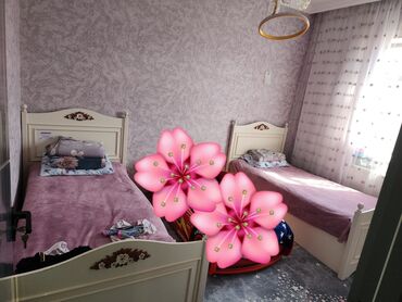 Çarpayılar: İki eded çarpayi seliqeli işlənib. Bazası var. Cütü.330.azn. Saray