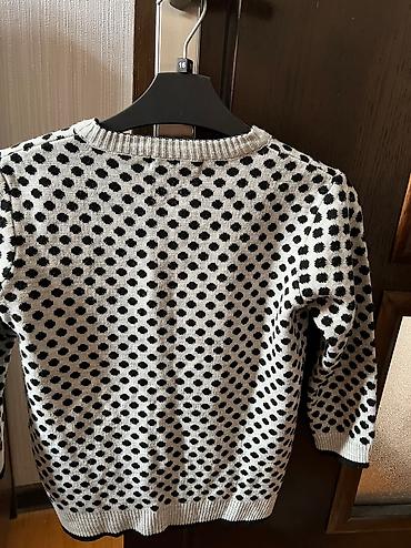 Kurtkalar: Jaketlər Benetton qız üçün jacket 8-10 yaş 5 AZN Oskosh qiz üçün göy -da lalafo.az — 6 Kurtkalar: Jaketlər Benetton qız üçün jacket 8-10 yaş 5 AZN Oskosh qiz üçün göy — 6