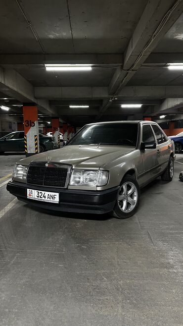 машину мерседес: Mercedes-Benz W124: 1988 г., 2.3 л, Автомат, Бензин, Седан