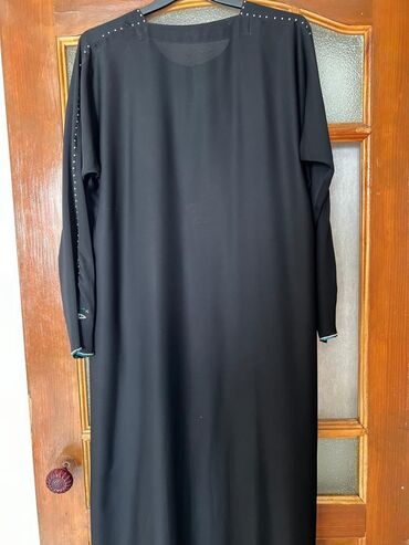 Вечерние платья: Продаю шикарное новое платье, привезено из Турции. Украшение и ажур — 22