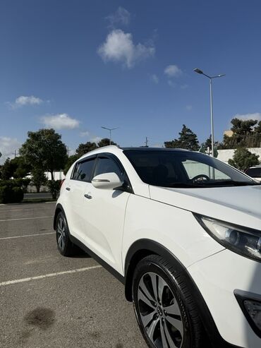 Kia: Kia Sportage: 2 l | 2010 il Krossover — 6