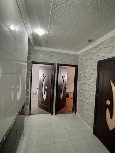 Bıçaqlar: Salam.2 nəfər bəy otağ yoldaşı axtarilir.Evin hər şəraiti var,metroya