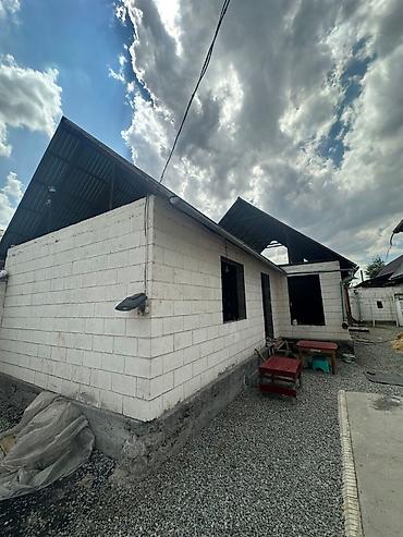 Продажа коттеджей и домов: 🏡 Продаётся дом в ж/м Рухий-Мурас-1, Бишкек! 🛏️ 3 комнаты | 📐 52 м² | — 1