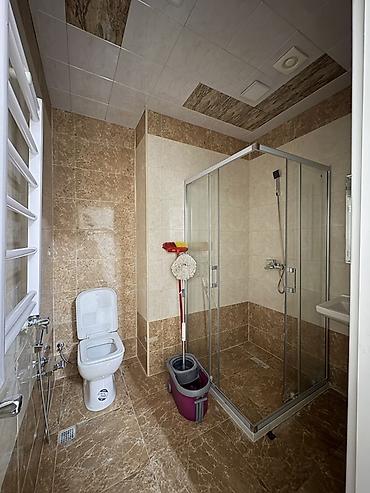 4 otaqlı ev certyojları: 2 otaqlı mənzil – studiya tipli zal + mətbəx - İşıqlı, geniş pəncərəli — 5