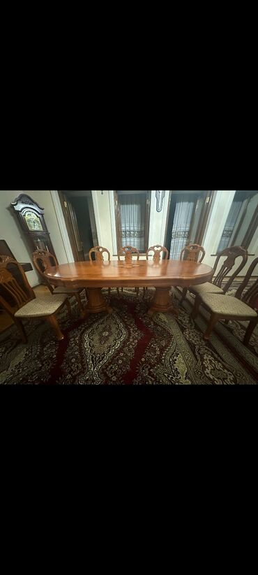 idman masası: Qonaq otağı üçün, İşlənmiş, Açılmayan, Dördbucaq masa, 10 stul, Malayziya