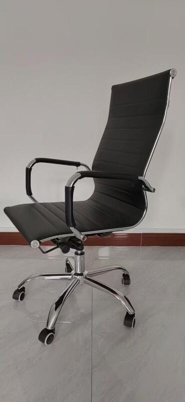 стол стеклянный компьютерные: Офис креслолор, Жаңы, Дөңгөлөктүү, түсү - Кара, Экокожа, Акылуу жеткирүү